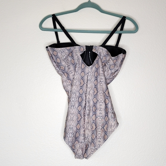 Dr. Rey's Snakeskin Shape Wear 36B - Picture 5 of 9